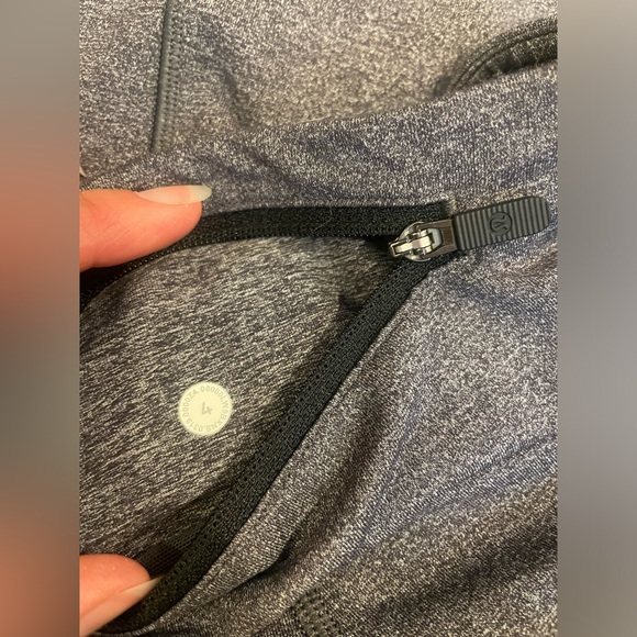 Lululemon Leggings size 4 - Picture 9 of 9